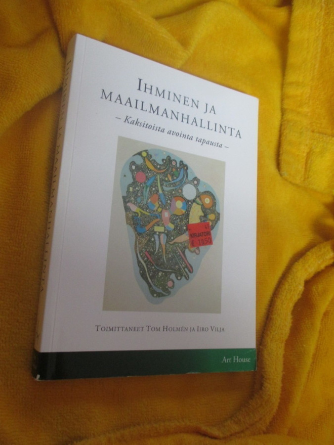 IHMINEN JA MAAILMANHALLINTA - tom holmen ja iiro vilja