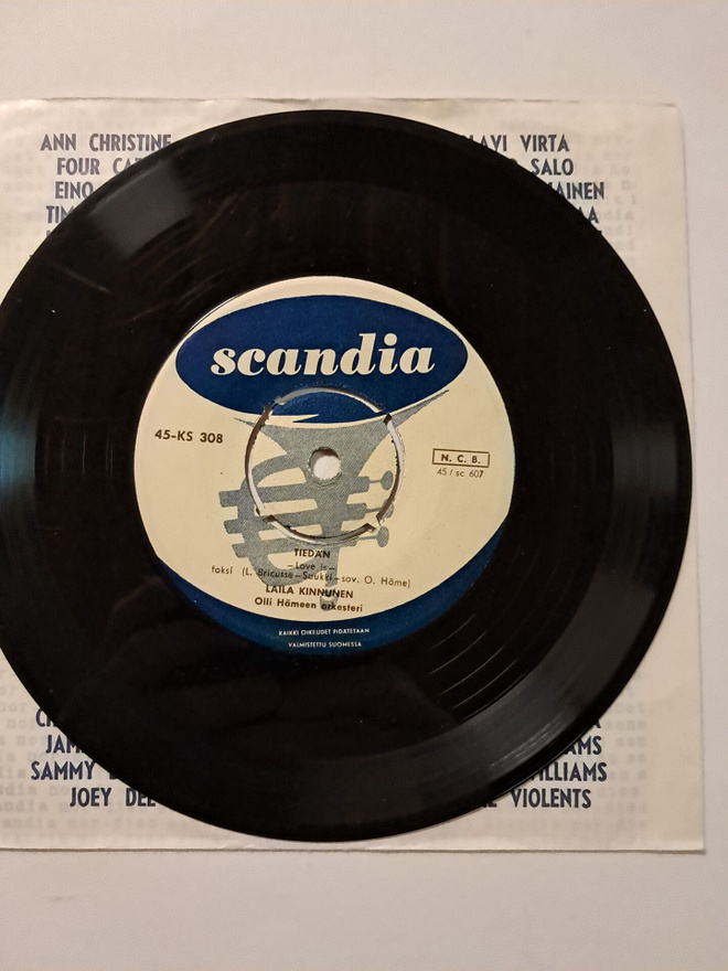 Laila Kinnunen – Viidakon Rummut / Tiedän, V.1958