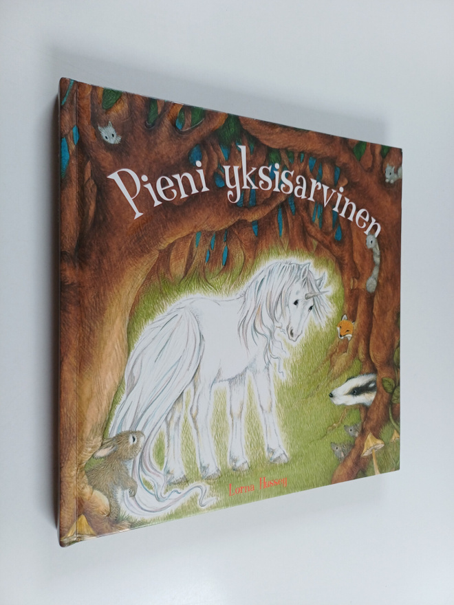 Lorna Hussey : Pieni yksisarvinen