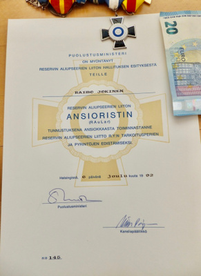 VANHA Reserviläisliitto Ansioristi+ Luovari Kenraali Nro 145