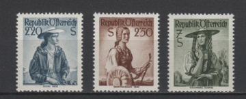 (S0376) AUSTRIA, 1952 (Austrian Costumes). Mi ## 978-980