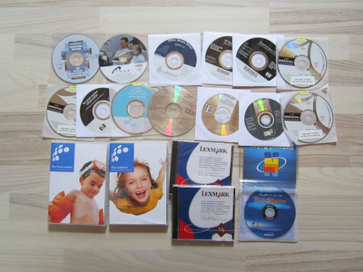 Tietokoneen sekalaisia cd-levyjä 18 kpl