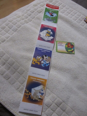 Disney Tiedon Ihmemaa liimamerkit "Tämän kirjan omistaa" +