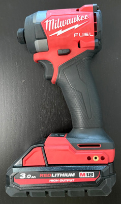 Milwaukee M18 FID3 ja 3Ah Red Lithium akku