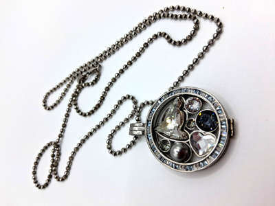 Upea Mi Moneda Deluxe -hopeinen kaulakoru