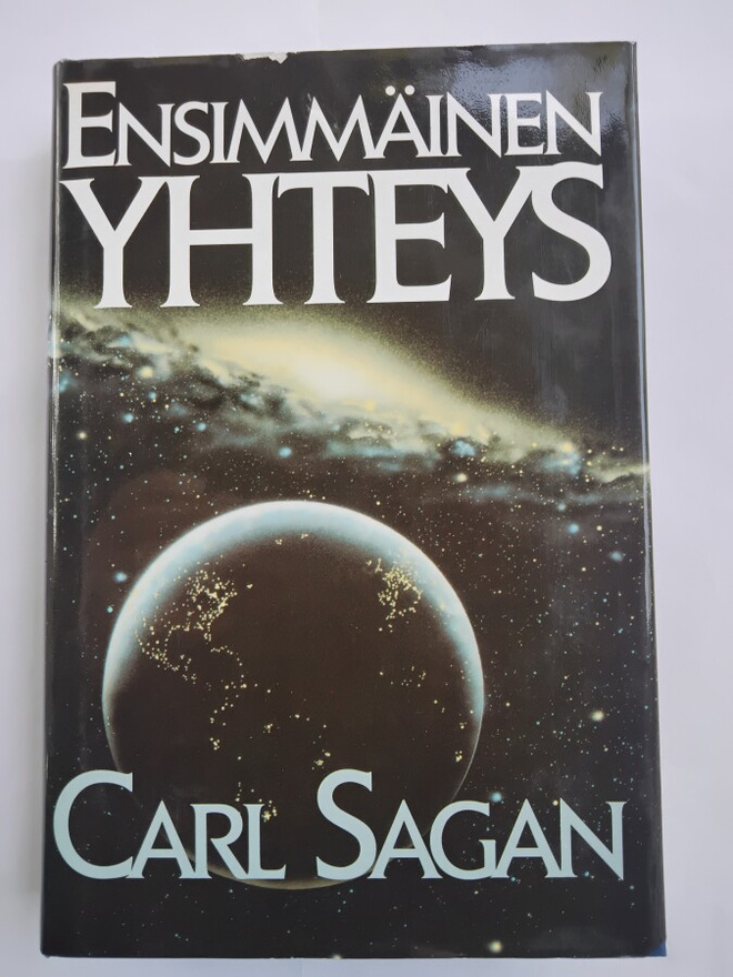 Ensimmäinen yhteys - Carl Sagan (sid.)