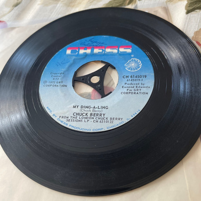 CHUCK BERRY: My Ding-A- Ling * Let’s Boogie. *USA 1972