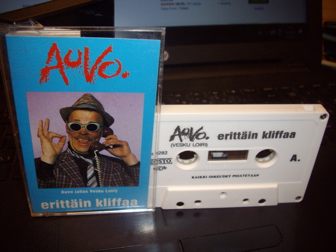 C-kasetti : Auvo : erittäin kliffaa ( Sis. postikulun )