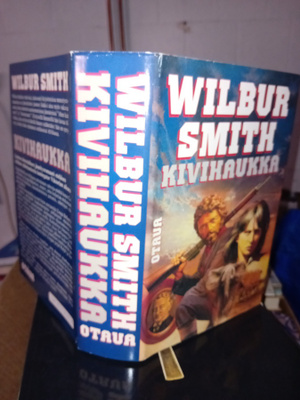 Wilbur Smith : Kivihaukka ( SIS POSTIKULU )