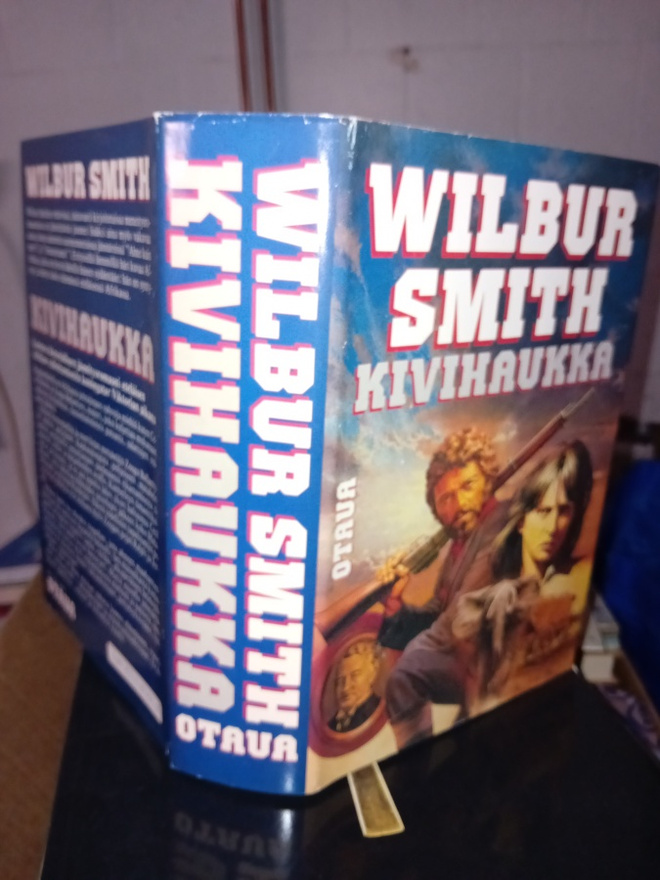 Wilbur Smith  : Kivihaukka ( SIS POSTIKULU  )