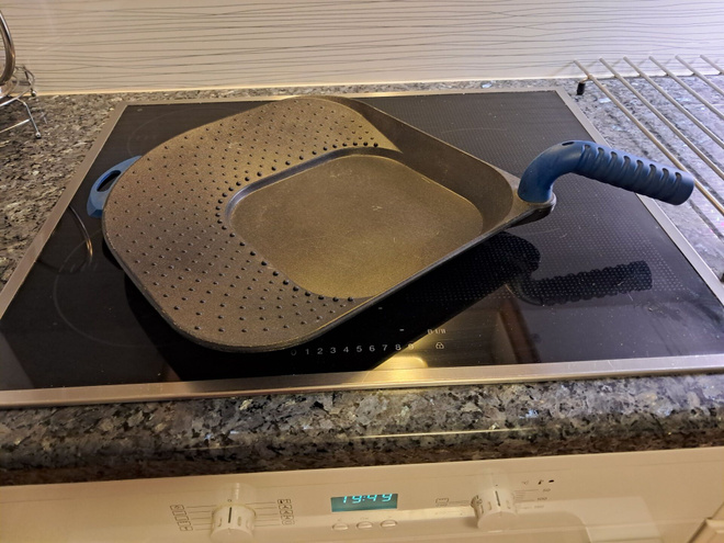 ISO HACKMAN WINGPAN PAISTINPANNU
