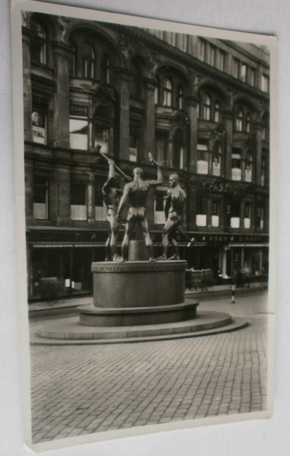 Helsinki, Nylund "Kolme seppää", mv valokuvapk, p. 1940