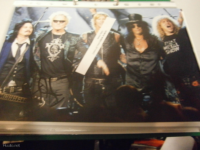 GUNS N ROSES PROMOKUVA CLARKEN NIMMARILLA