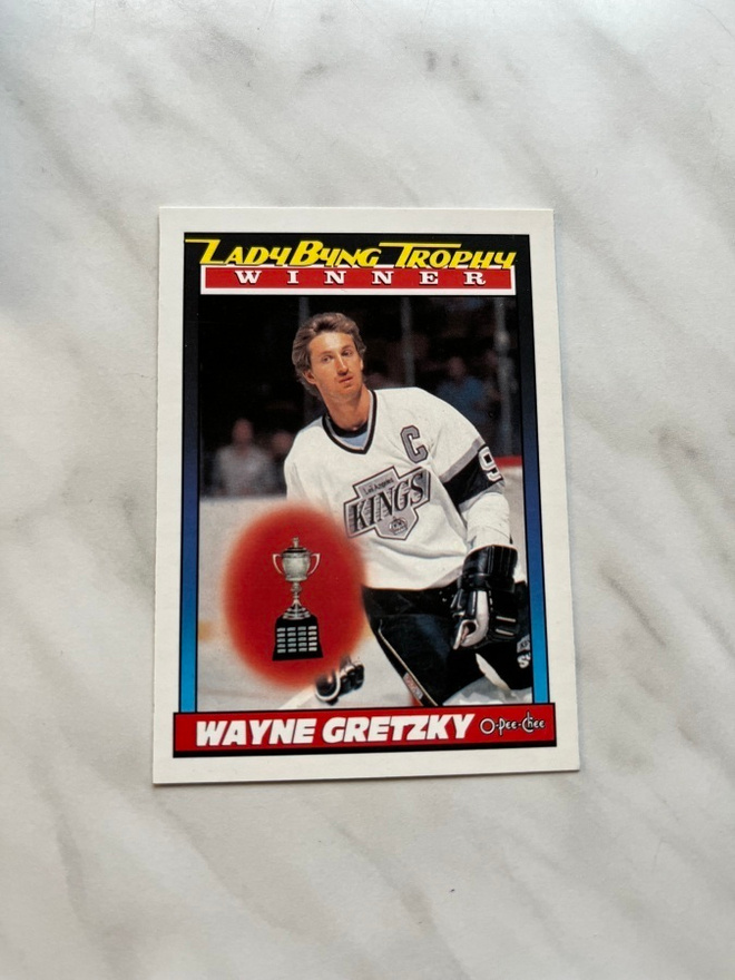 1991-92 O-Pee-Chee Lady Bing Trophy #520 Wayne Gretzky