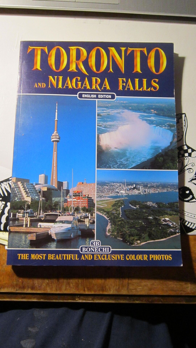 Toronto and Niagara Falls - English Edition 1996