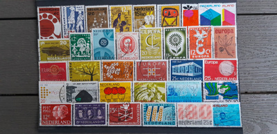 HOLLANTI n. 1960-70 luku LEIMATTUJA postimerkkejä 35 kpl