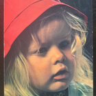 tytöllä hattu päässä, kulkenut 1976 - pikkukuva 1
