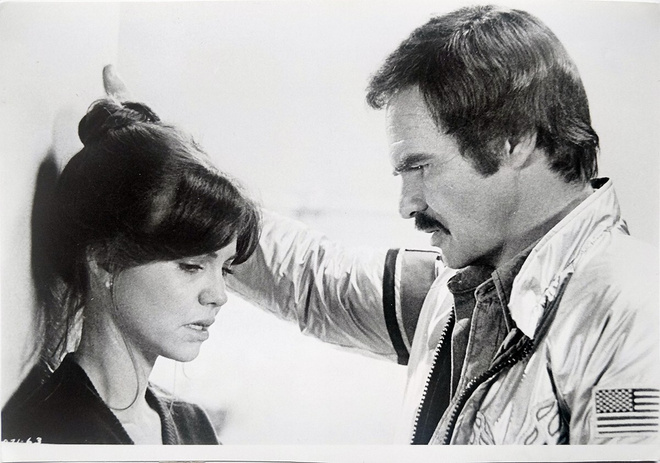 Pressikuva: Hooper (Burt Reynolds, Sally Field)