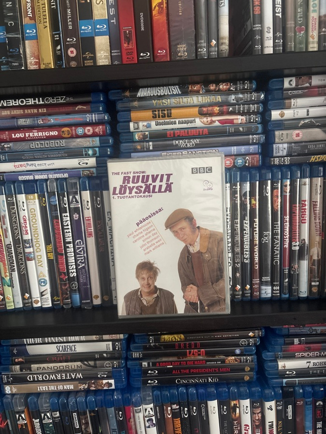 Ruuvit löysällä 1. kausi (1994)