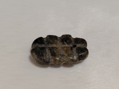 Vesuvianite kivi riipus idocrase gemstone
