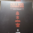 2 LP-LEVYÄ: GUNS N ROSES : IN THE EMPIRE OF THE SUN - pikkukuva 3