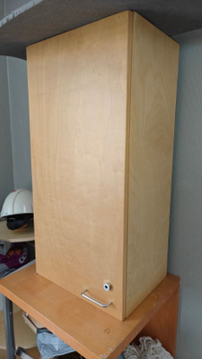 Seinäkaappi L40cm. K60cm. S30cm.