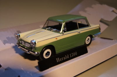 Triumph herald 1200 -61 1:43 ALE!