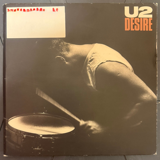 U2: Desire / Hallelujah Here She Comes (7" SINGLE)