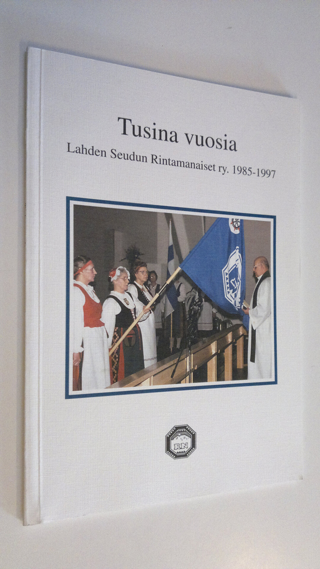 Tusina vuosia (ERINOMAINEN) : Lahden seudun rintamanaiset...