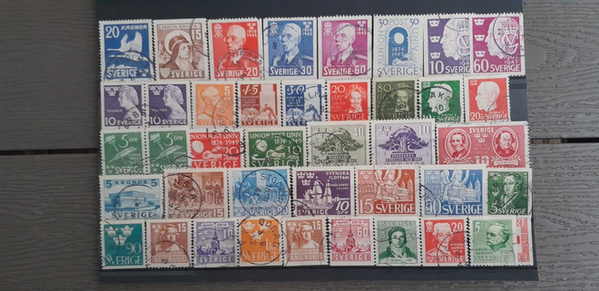 RUOTSI 1940-luku LEIMATTUJA postimerkkejä 41 kpl
