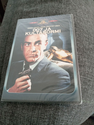 007 ja kultasormi