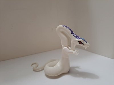 LEGO Pythor Chumsworth - White