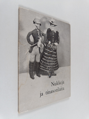 Nukkeja ja tinasotilaita