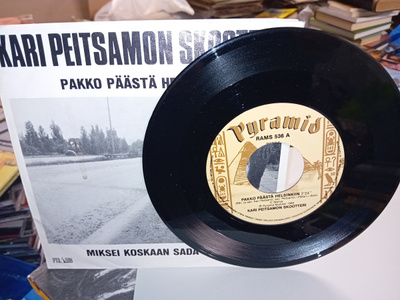 7" single Kari Peitsamon Skootteri Pakko päästä Helsinkiin