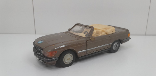 Mercedes Benz 500SL Cabriole 1/39 MC Toy Kiina 11 cm 1987?