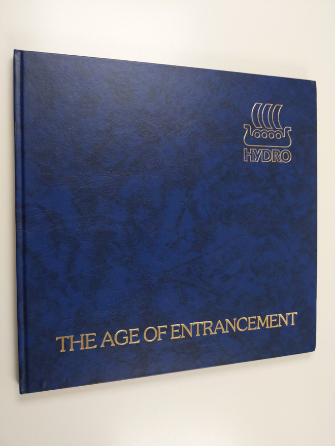 The age of entrancement : the inter-war years