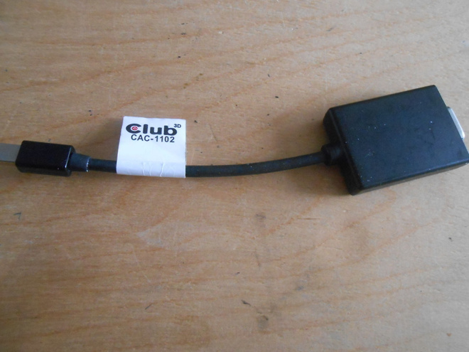 CLUB3D Mini DisplayPort to VGA Adapter Adapter Cable.