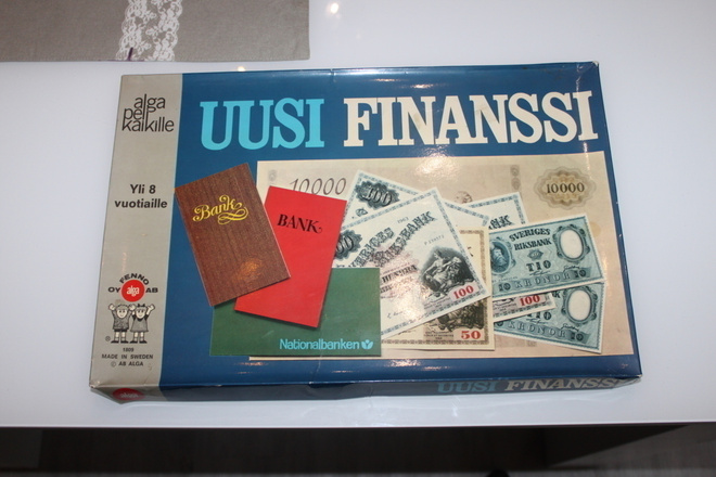Uusi finanssi lautapeli (vanha kruunuraha kansi)