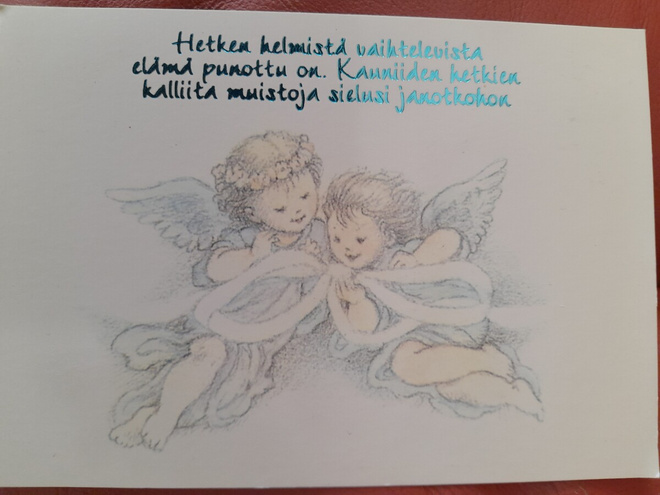 Hetken helmistä vaihtelevista elämä punottu on...