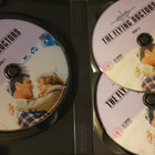 LENTÄVÄT LÄÄKÄRIT DVD - pikkukuva 3