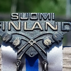 Hopeinen Suomi-Finland merkki. Suomen lipulla. Halkaisija - - pikkukuva 1