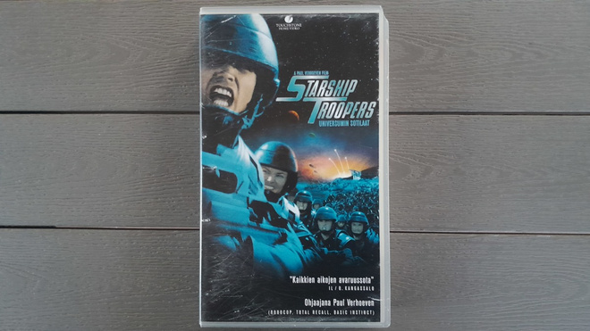 VHS: Starship Troopers (O: Paul Verhoeven 1997)