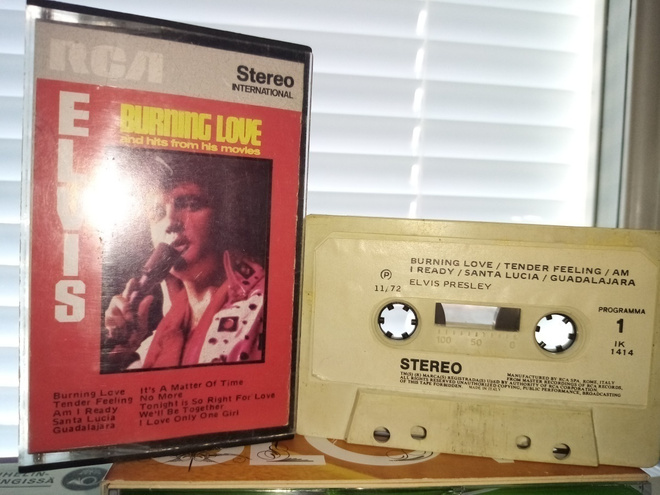 ELVIS PRESLEY :  Burning Love ( SIS POSTIKULU)