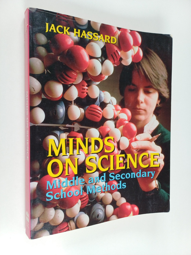 Jack Hassard : Minds on science : middle and secondary sc...