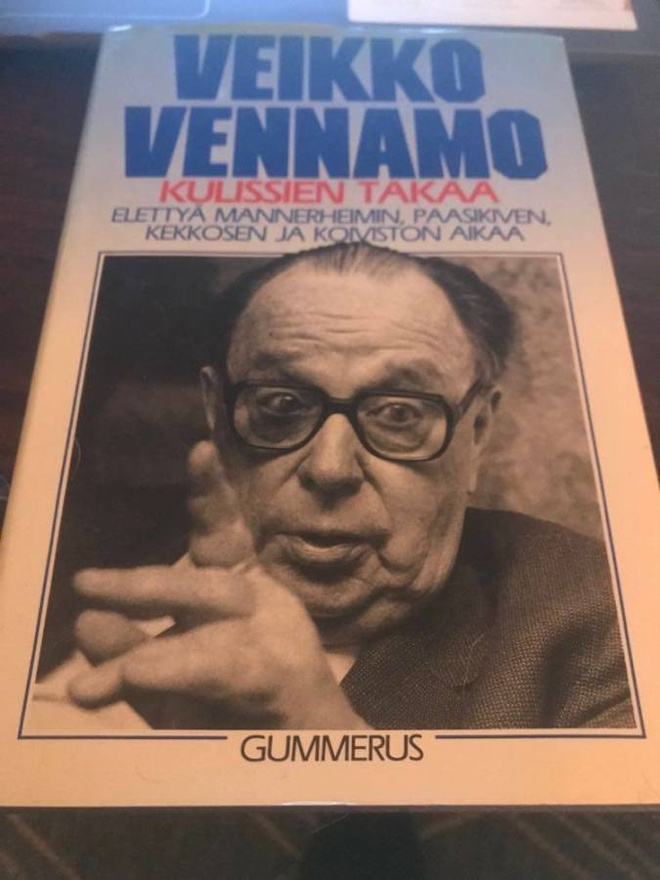 Veikko Vennamo-Kulissien takaa