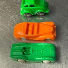 Muovisia pikkuautoja, Koho Mercedes x2, Beetle - pikkukuva 1