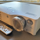 Panasonic PT-AX100E projektori / projector (RIKKI / BROKEN) - pikkukuva 1
