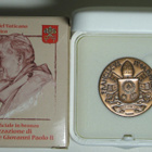 2014 Vatikaani mitali Paavi Franciscus julisti kaksi paavia - pikkukuva 2