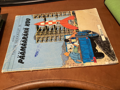 TINTIN SEIKKAILUT 14 PÄÄMÄÄRÄNÄ KUU