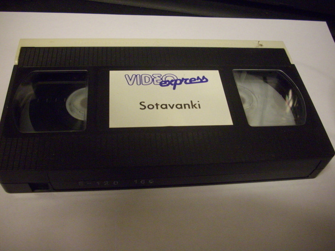 VHS : Sotavanki ( USA 1979 ) Sis. postikulut